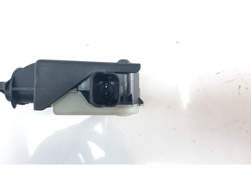 Recambio de tapa exterior combustible para citroen c4 lim. 1.2 12v e-thp referencia OEM IAM 9651690280  