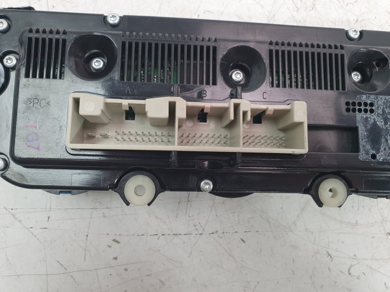 Recambio de mando climatizador para volkswagen passat b6 variant (3c5) 2.0 tdi referencia OEM IAM 3C0907044DK  