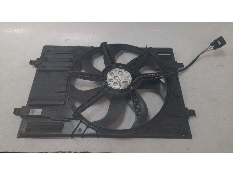 Recambio de electroventilador para volkswagen polo vi (aw1, bz1, ae1) 1.0 tsi referencia OEM IAM 2Q0121203M  