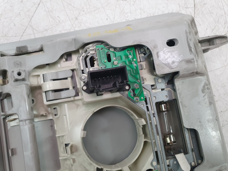 Recambio de luz interior para volkswagen passat b6 variant (3c5) 2.0 tdi referencia OEM IAM 1K0947133A  