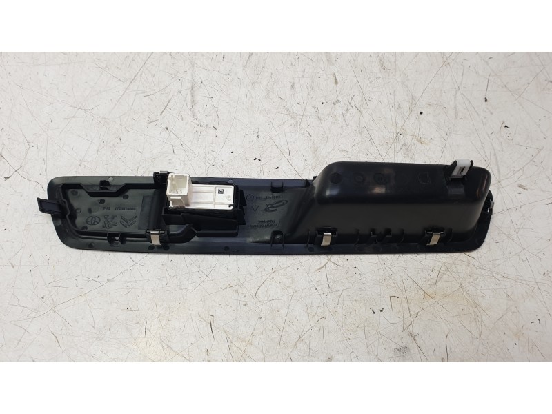 Recambio de mando elevalunas delantero derecho para peugeot expert autobús (v_) 1.6 bluehdi 115 referencia OEM IAM 98144407ZD  