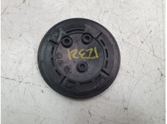 Recambio de emblema para bmw 1 (f40) 118 d referencia OEM IAM 728875204   2