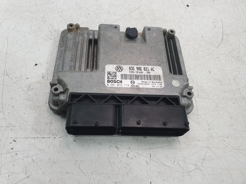 Recambio de centralita motor uce para volkswagen passat b6 variant (3c5) 2.0 tdi referencia OEM IAM 03G906021AC  