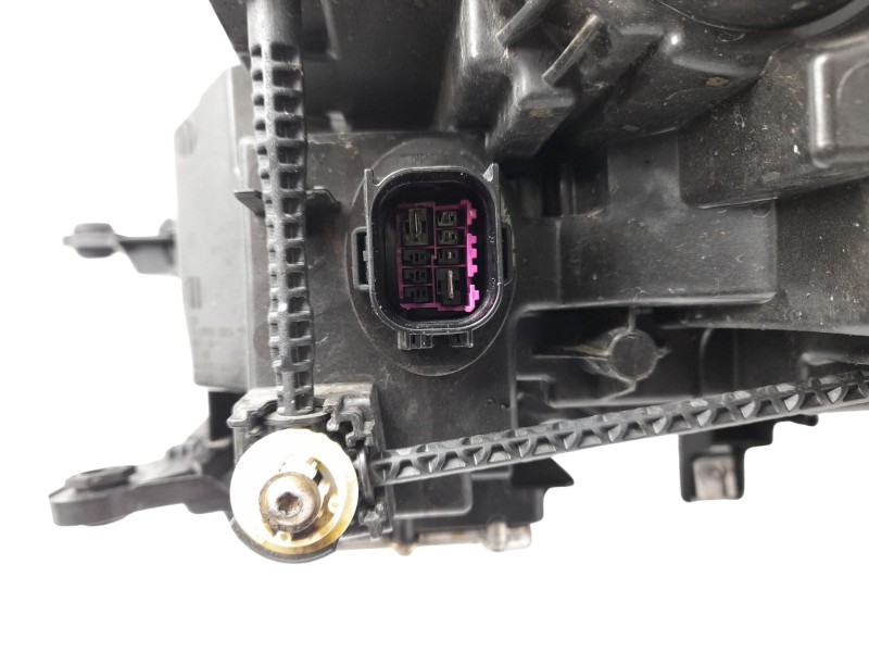 Recambio de faro derecho para seat ateca (kh7, khp) 1.5 tsi referencia OEM IAM 576941032C  
