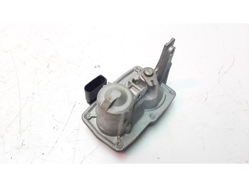 Recambio de caja mariposa para volkswagen t-roc advance referencia OEM IAM 5Q0253691K  