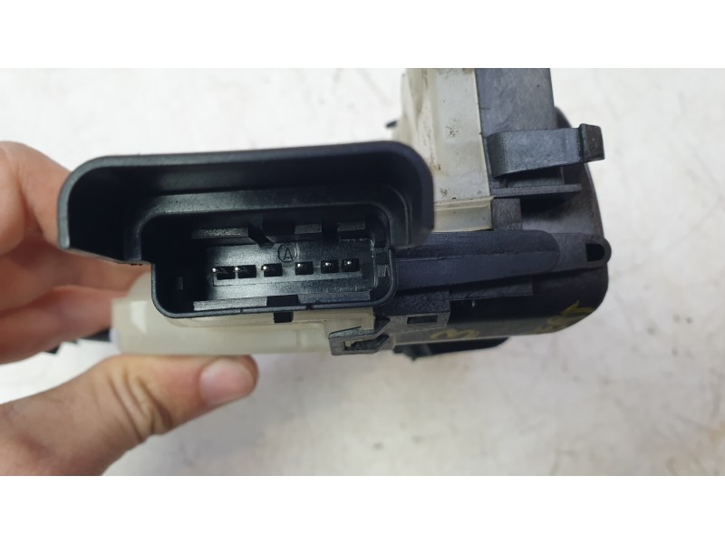 Recambio de cerradura puerta delantera izquierda para peugeot expert autobús (v_) 1.6 bluehdi 115 referencia OEM IAM 16942542  