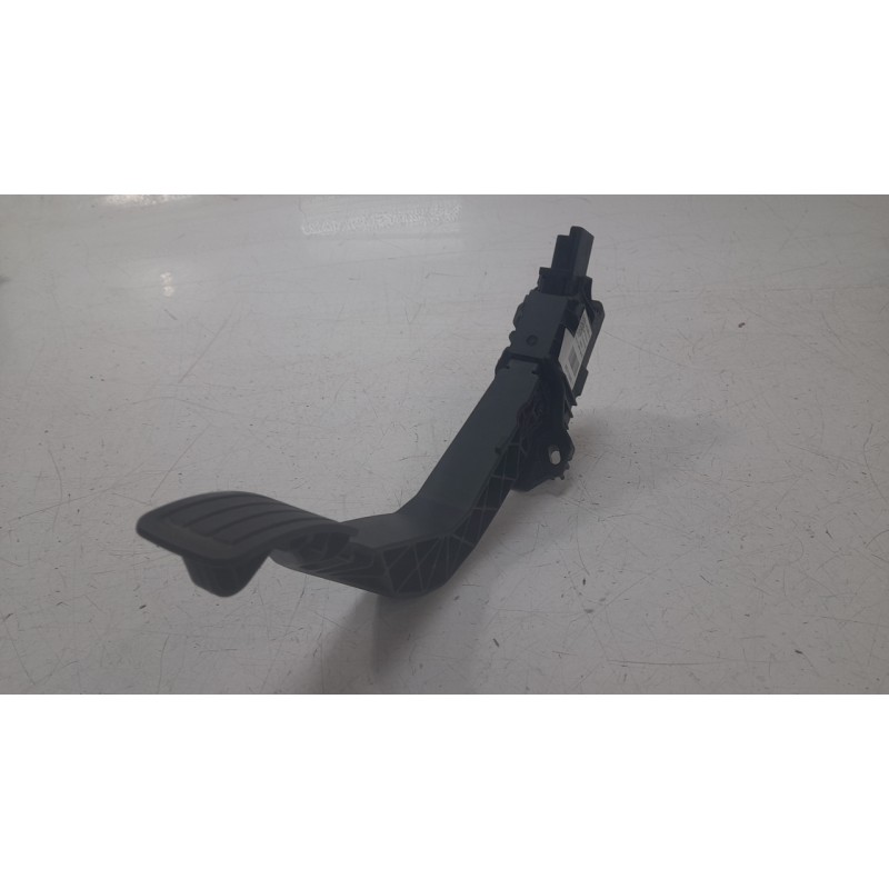 Recambio de potenciometro pedal para opel corsa f (p2jo) 1.2 (68) referencia OEM IAM 9837891880  