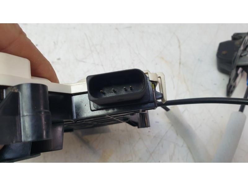 Recambio de cerradura puerta trasera izquierda para peugeot expert autobús (v_) 1.6 bluehdi 115 referencia OEM IAM 9808568580  