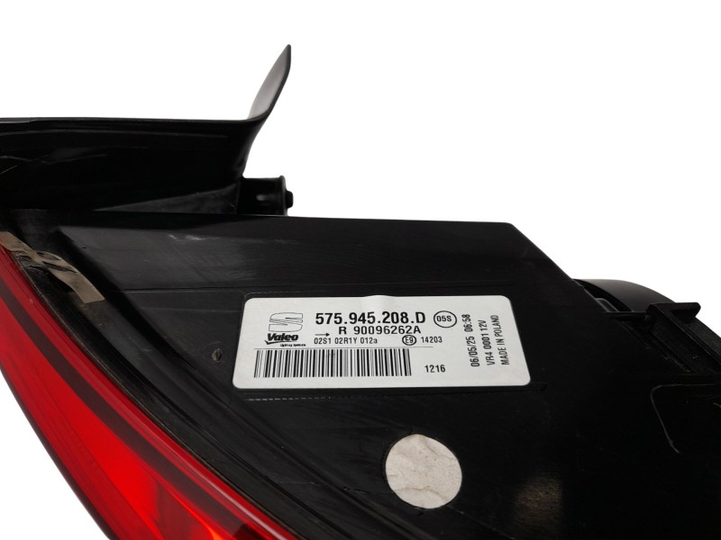 Recambio de piloto trasero derecho para seat ateca (kh7, khp) 1.5 tsi referencia OEM IAM 575945208D  