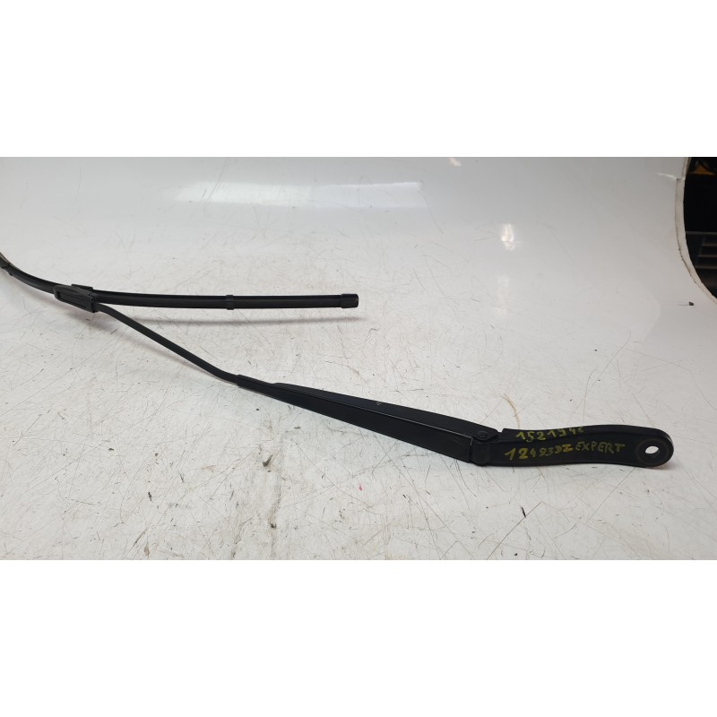 Recambio de brazo limpia delantero izquierdo para peugeot expert autobús (v_) 1.6 bluehdi 115 referencia OEM IAM 9808465480  