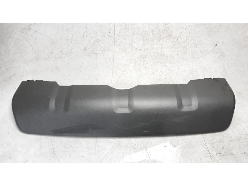 Recambio de molduras traseras para land rover discovery sport 2.0 td4 cat referencia OEM IAM FK7217F954  