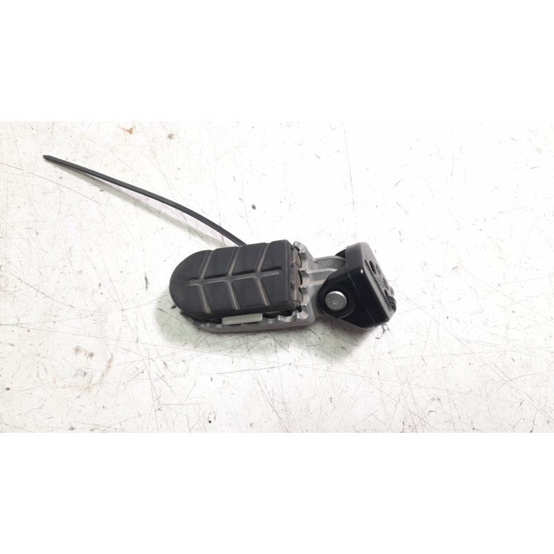 Recambio de estribera derecha para ktm 1290 super adventure wh 1290 super adventure wh referencia OEM IAM 61903040033  