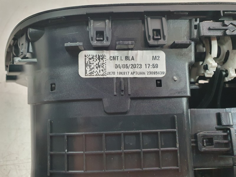 Recambio de aireador central para ford kuga iii (dfk) 2.5 fhev referencia OEM IAM JX7B19K617AP  