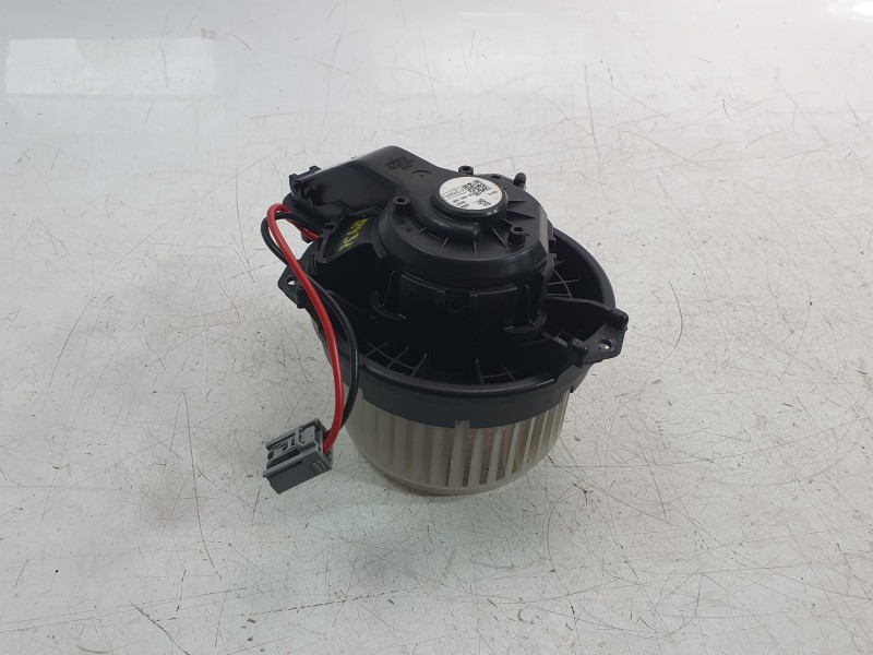 Recambio de ventilador calefaccion para ford kuga iii (dfk) 2.5 fhev referencia OEM IAM 2587601  