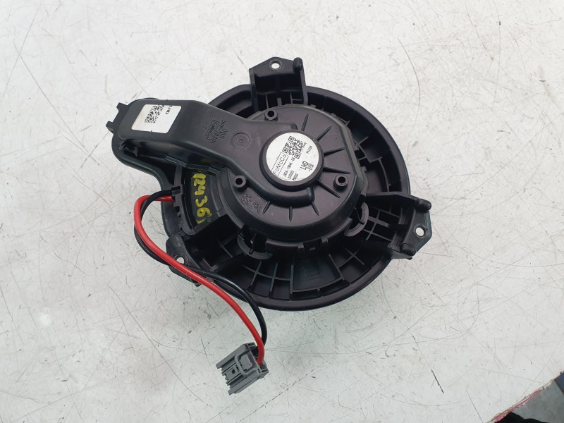 Recambio de ventilador calefaccion para ford kuga iii (dfk) 2.5 fhev referencia OEM IAM 2587601  