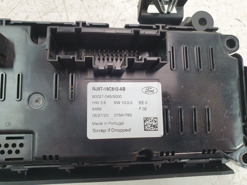 Recambio de mando climatizador para ford kuga iii (dfk) 2.5 fhev referencia OEM IAM 2534657  