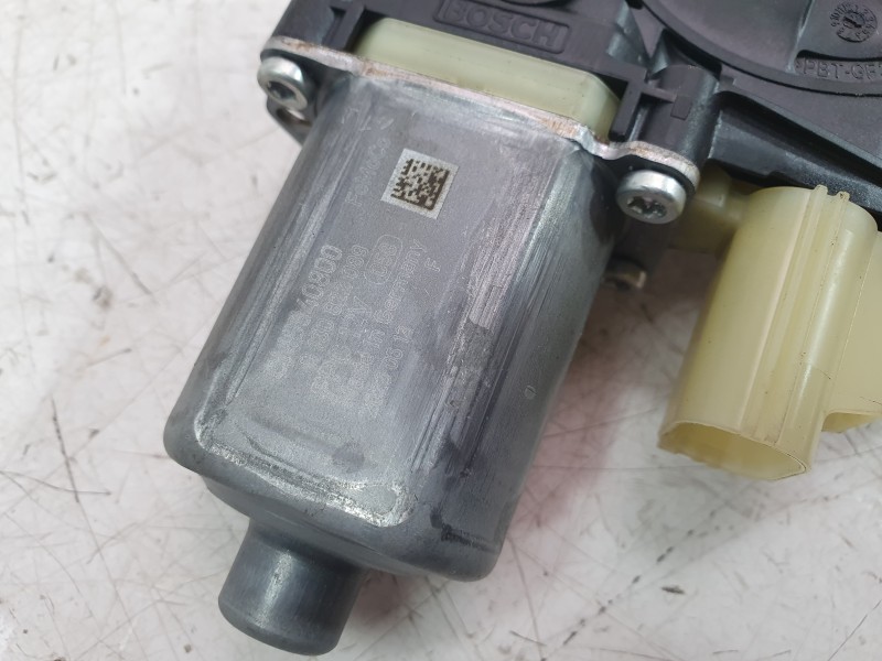 Recambio de motor elevalunas delantero derecho para ford kuga iii (dfk) 2.5 fhev referencia OEM IAM CM0940800  