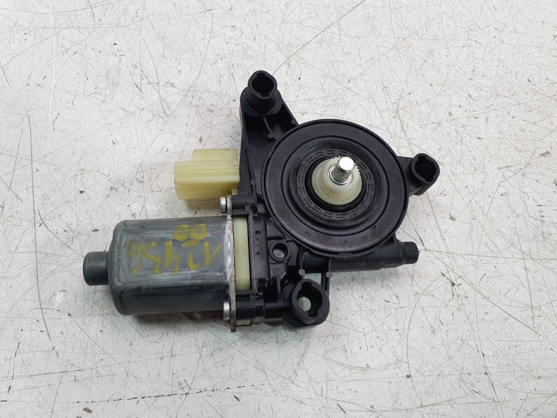Recambio de motor elevalunas delantero derecho para ford kuga iii (dfk) 2.5 fhev referencia OEM IAM CM0940800  