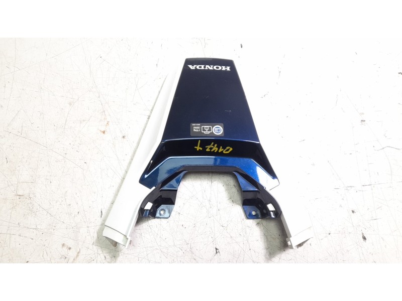 Recambio de moldura para honda crf crf 1100 l africa twin dct referencia OEM IAM 83630MKSE000  