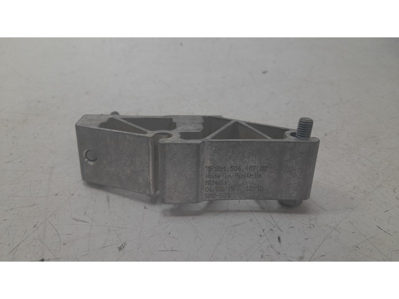Recambio de soporte / guia puerta corredera para porsche cayman (typ 981c) gt4 referencia OEM IAM 99150440702  