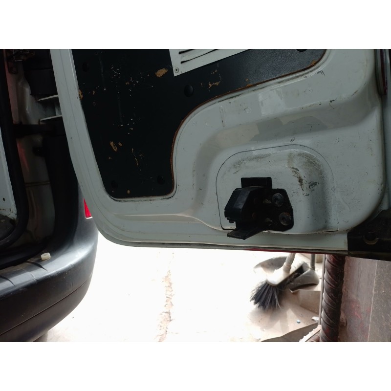 Recambio de cerradura puerta trasera derecha para renault kangoo express (fw0/1_) z.e. (fw0z, fw1z) referencia OEM IAM   
