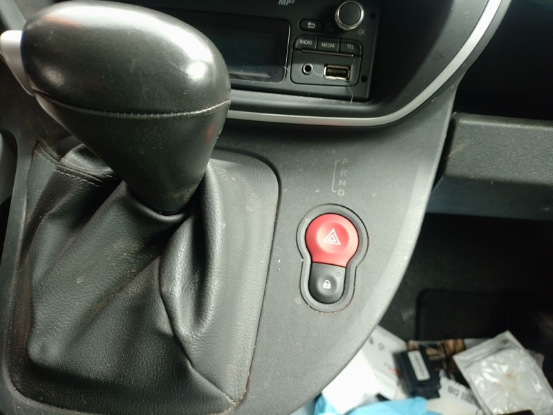 Recambio de warning para renault kangoo express (fw0/1_) z.e. (fw0z, fw1z) referencia OEM IAM   