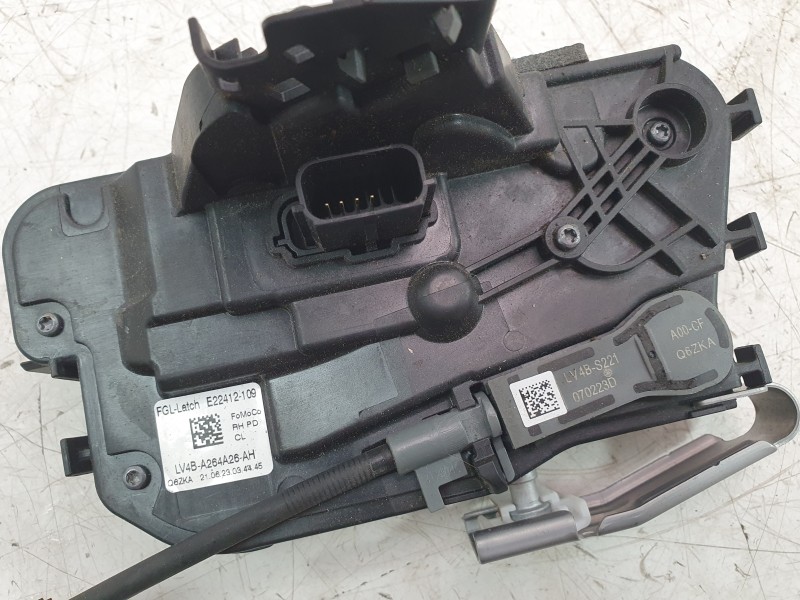 Recambio de cerradura puerta delantera derecha para ford kuga iii (dfk) 2.5 fhev referencia OEM IAM 2066073  10610500120/DLF8100