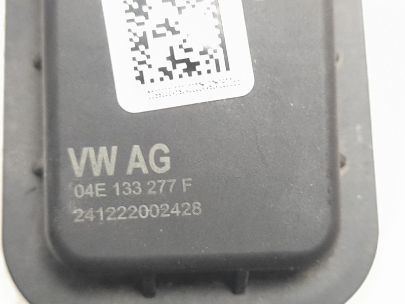 Recambio de tubo combustible salida para seat ateca (kh7, khp) 1.5 tsi referencia OEM IAM 04E133277F  