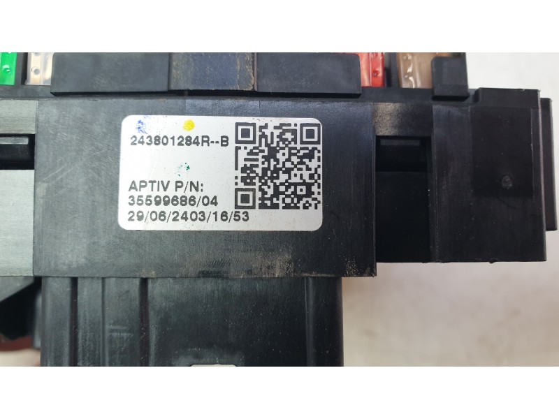 Recambio de caja reles / fusibles para renault captur ii (hf_) tce 90 (hfm6) referencia OEM IAM 243801284R  