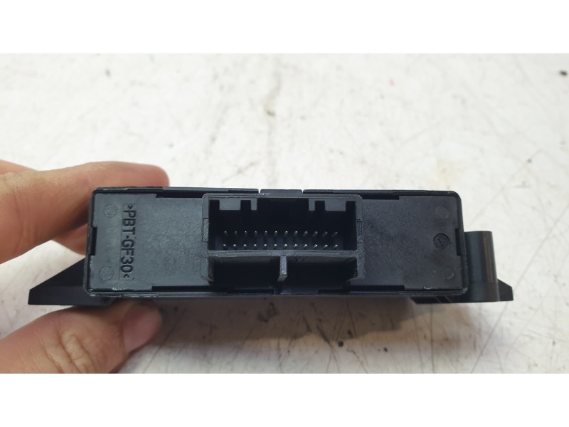 Recambio de modulo electronico para renault captur ii (hf_) tce 90 (hfm6) referencia OEM IAM 284L04153R  