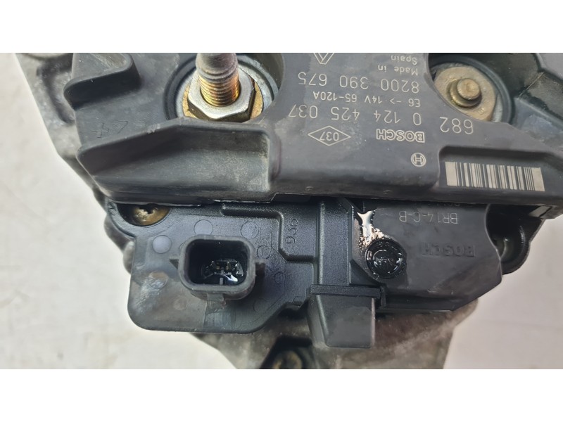 Recambio de alternador para renault clio iii (br0/1, cr0/1) 1.5 dci (br17, cr17) referencia OEM IAM 8200390675 0124425037 ALF620