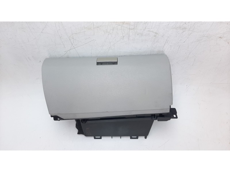 Recambio de guantera para mercedes-benz clase b (w245) 2.0 cat referencia OEM IAM 1696801691  