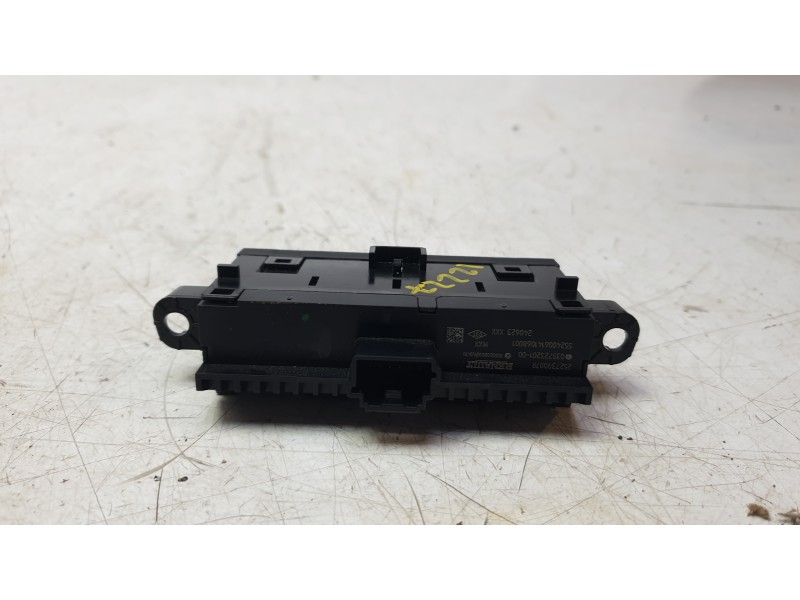 Recambio de mando multifuncion para renault captur ii (hf_) tce 90 (hfm6) referencia OEM IAM 252739007R  