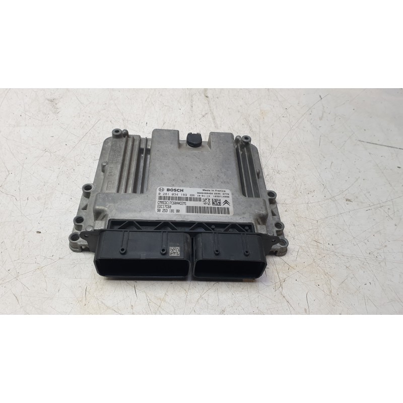 Recambio de centralita motor uce para citroën c4 picasso ii 1.6 bluehdi 120 referencia OEM IAM 9825318180  