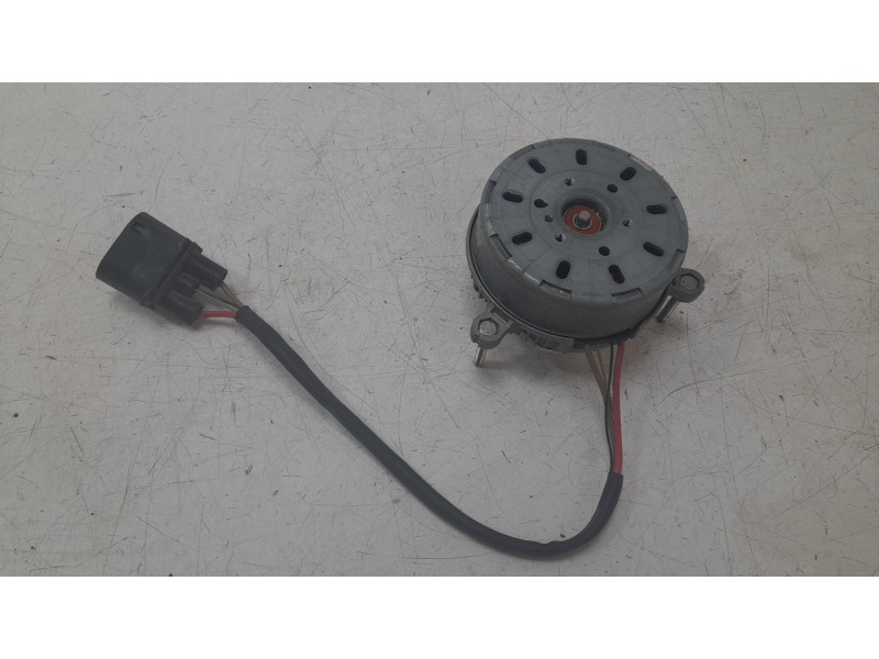 Recambio de electroventilador para porsche cayman (typ 981c) gt4 referencia OEM IAM 98162403501  