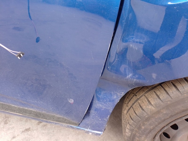 Recambio de puerta delantera derecha para mitsubishi colt referencia OEM IAM   