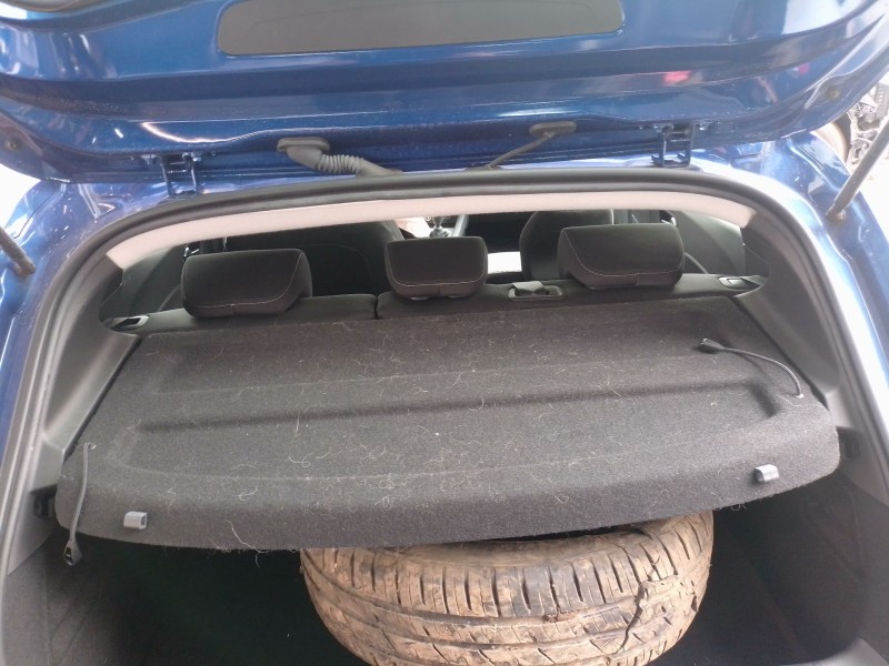 Recambio de bandeja trasera para mitsubishi colt referencia OEM IAM   