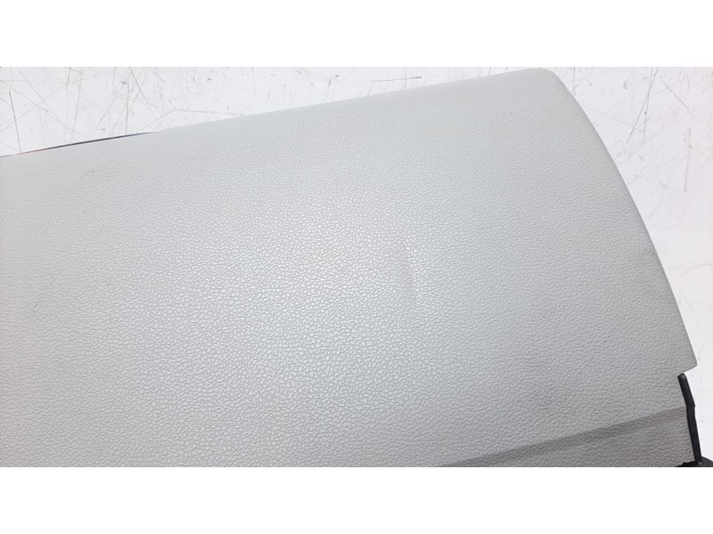 Recambio de guantera para mercedes-benz clase b (w245) 2.0 cat referencia OEM IAM 1696801691  