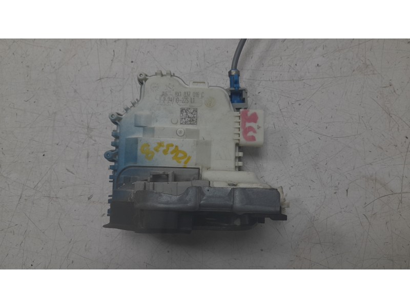 Recambio de cerradura puerta trasera derecha para audi a3 (8v1, 8vk) 1.6 tdi referencia OEM IAM 8K0839016H  DLF590037HQ