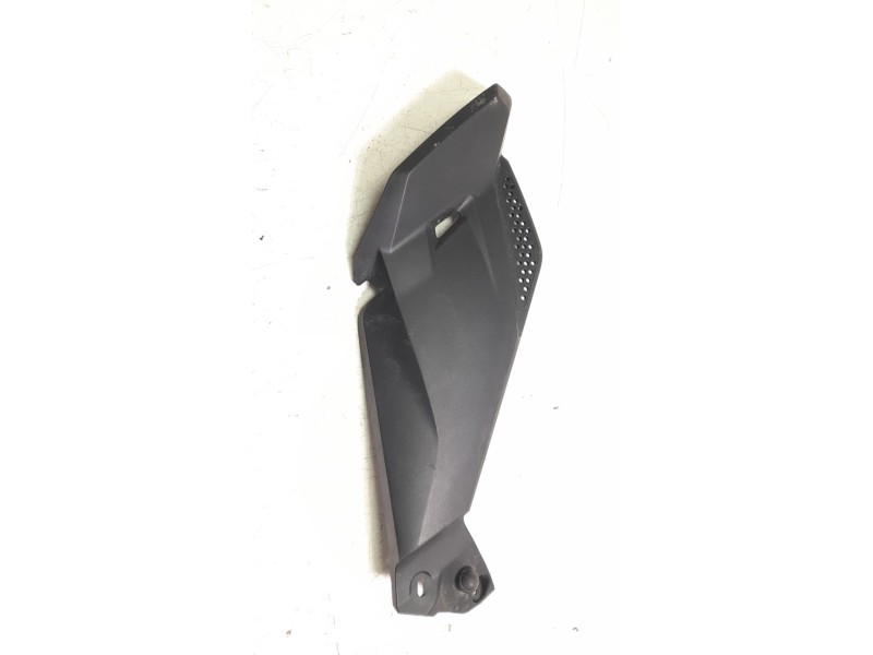 Recambio de moldura para bmw r 1250 r 1250 gs referencia OEM IAM 46638556637  