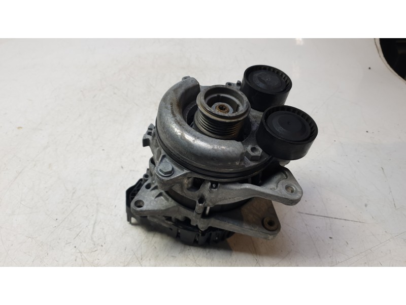 Recambio de alternador para nissan qashqai iii (j12) 1.3 dig-t referencia OEM IAM 2310A1749R ASF720151 ASF620151VL