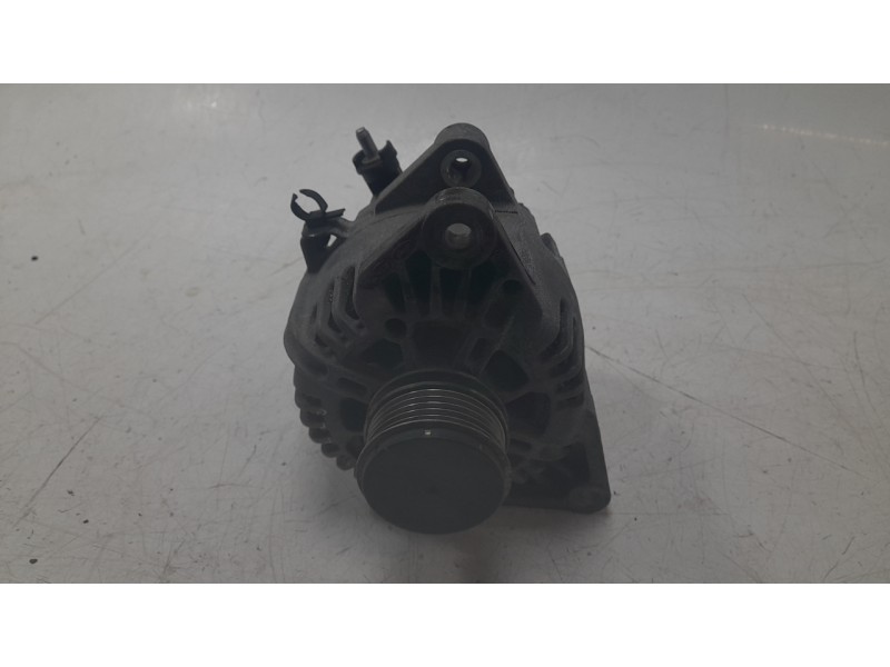 Recambio de alternador para hyundai i30 (fd) 1.6 crdi referencia OEM IAM 2655475  ALF140123HQ