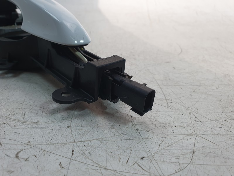 Recambio de maneta exterior delantera derecha para ford kuga iii (dfk) 2.5 fhev referencia OEM IAM LV4BS219A64AK  