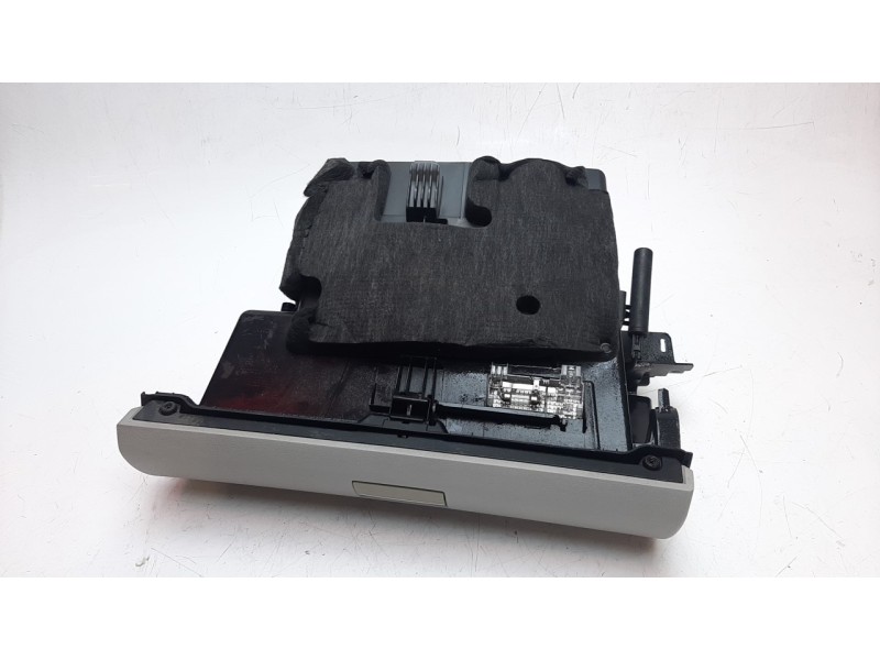 Recambio de guantera para mercedes-benz clase b (w245) 2.0 cat referencia OEM IAM 1696801691  