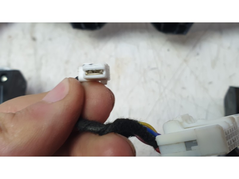 Recambio de mando multifuncion para hyundai i20 iii (bc3, bi3) 1.0 t-gdi referencia OEM IAM 56171Q0AA0  