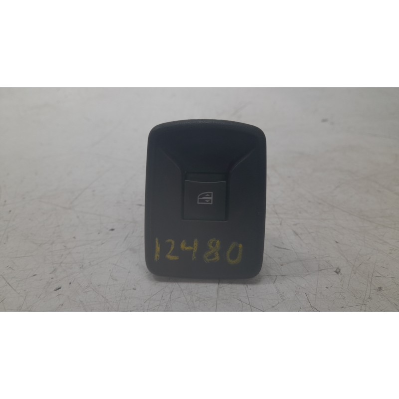 Recambio de mando elevalunas delantero derecho para renault kangoo express (fw0/1_) z.e. (fw0z, fw1z) referencia OEM IAM 8200548