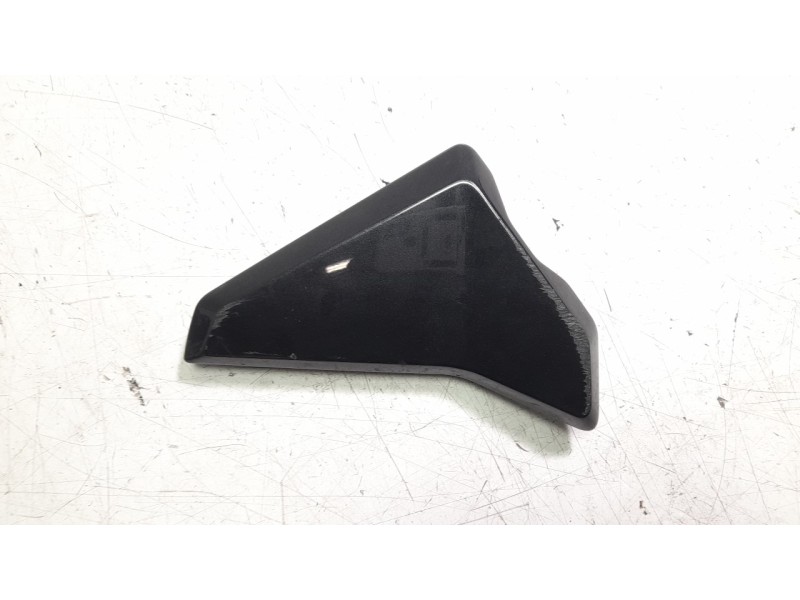 Recambio de moldura para triumph street triple 765 rs street triple 765 rs referencia OEM IAM T2310966  