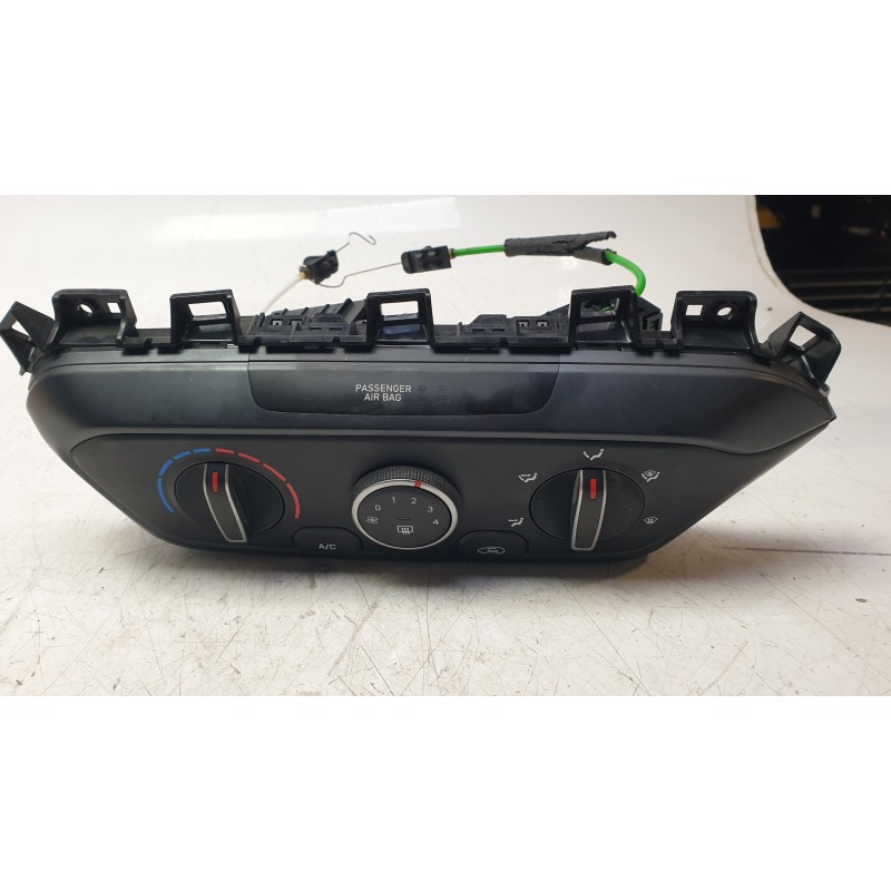 Recambio de mando climatizador para hyundai i20 iii (bc3, bi3) 1.0 t-gdi referencia OEM IAM 97250Q0010TT6  