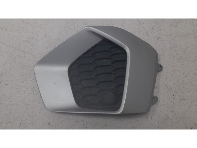 Recambio de rejilla delantera para audi a3 sportback (8ya, 8yf) 30 tdi referencia OEM IAM 8Y807954  