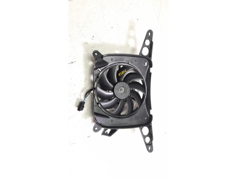 Recambio de electroventilador para triumph street triple 765 rs street triple 765 rs referencia OEM IAM T2101744  